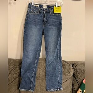 Universal Thread Women's Straight Leg Jeans - Classic Blue